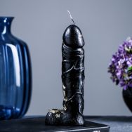 Фигурная свеча Фаворит черная с поталью 16см 7455239
